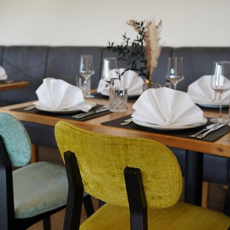 Vorgebirgsblick - Restaurant Biergarten Gaestehaus Bornheim  Eksteriør bilde