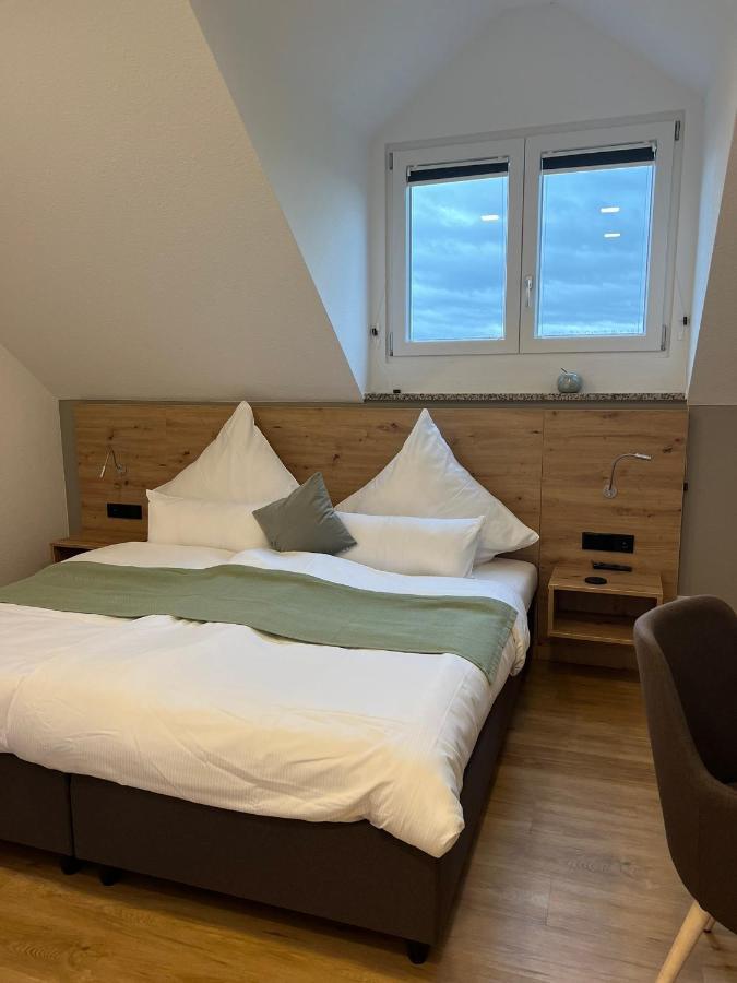 Vorgebirgsblick - Restaurant Biergarten Gaestehaus Bornheim  Eksteriør bilde