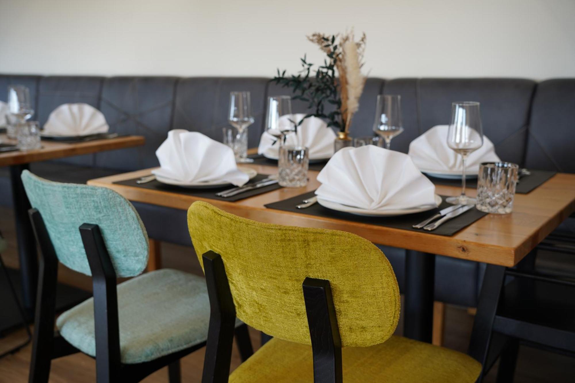 Vorgebirgsblick - Restaurant Biergarten Gaestehaus Bornheim  Eksteriør bilde